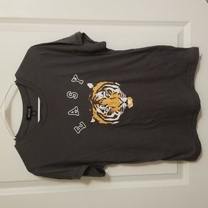 Wildfox Gray Easy Tiger Keke Tee Size Small